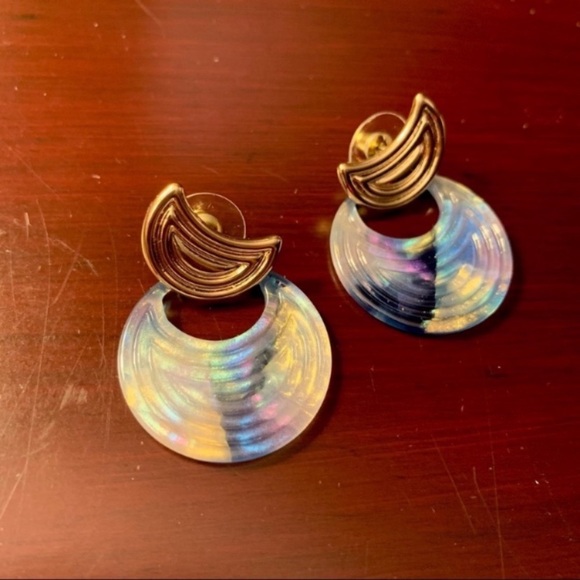 Cut Out Textured Celluloid Acetate Round Dangle Earrings in Blue and White - Picture 4 of 5